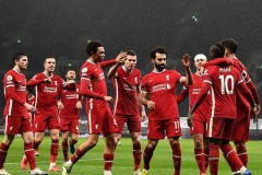 拜仁VS切尔西：战术解析、反击策略与比赛亮点回顾