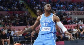 NBA新赛季达拉斯小牛迎新核心：弗拉格加盟球迷期待